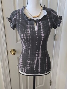 TRUE CRAFT WOMEN'S JUNIOR SHORT SLEEVE BLACK TIE DYE SUMMER TOP SIZE XS